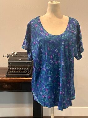 Rainbow Jo Hawaiian Scoop Neck Tunic Top in Deep Sea Animal Print - Size XL